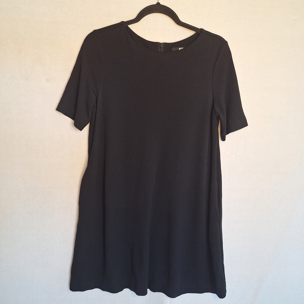 Uniqlo Dress XS Black Minimalist Lagenlook Capsule Wardrobe Pockets Comfy Style